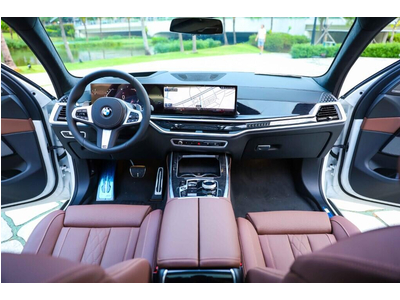 BMW X7 xDrive40i M-Sport LCI 2025