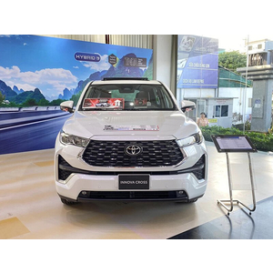 Toyota Innova Cross 2.0G 2026 - Bản máy xăng