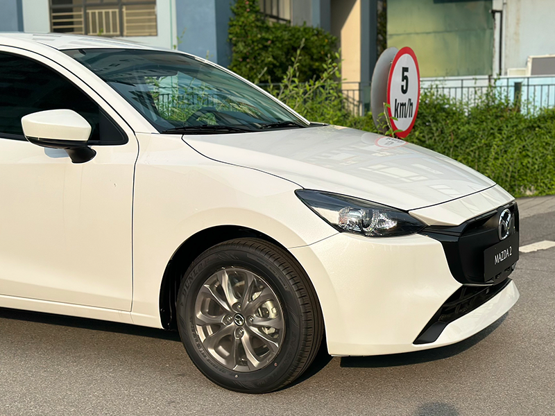 New Mazda 2 1.5 AT (E5)