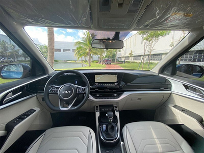 KIA Carens 1.4T Signature 7S