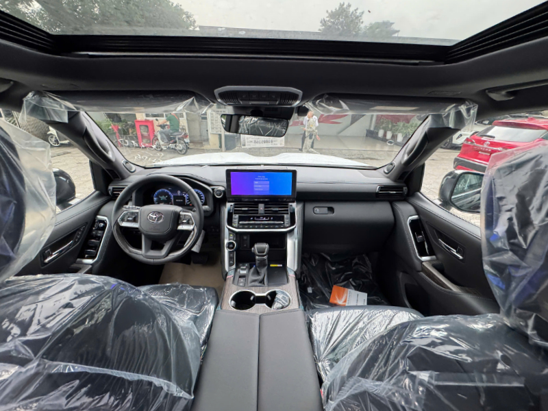 Toyota Land Cruiser HEV
