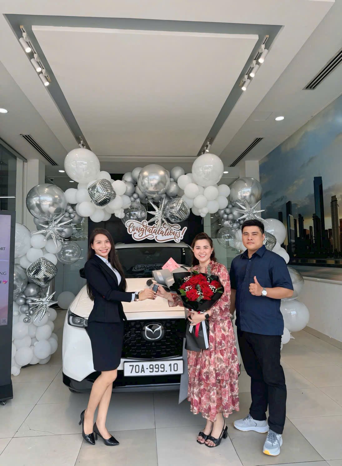 Hình ảnh giao xe khách hàng 6