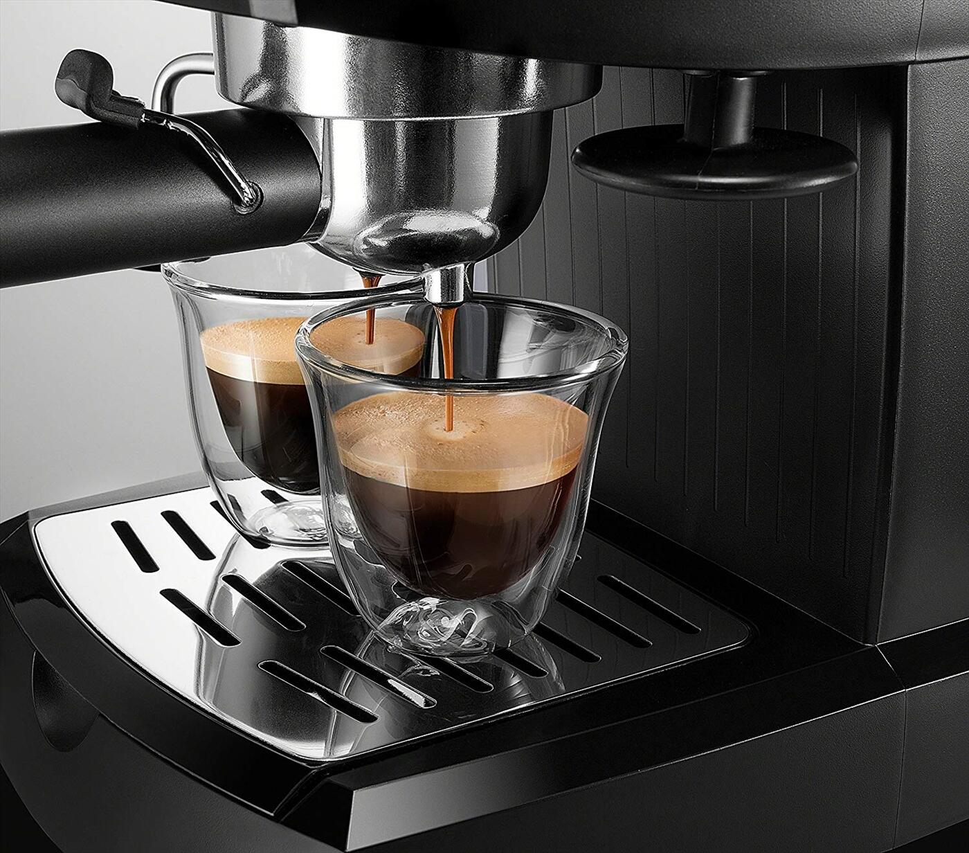 M y pha c ph DeLonghi EC155 15 BAR Pump Espresso and Cappuccino