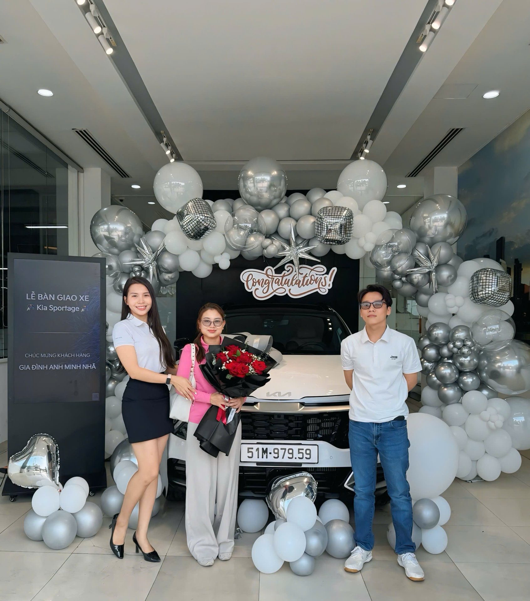 Hình ảnh giao xe khách hàng 1