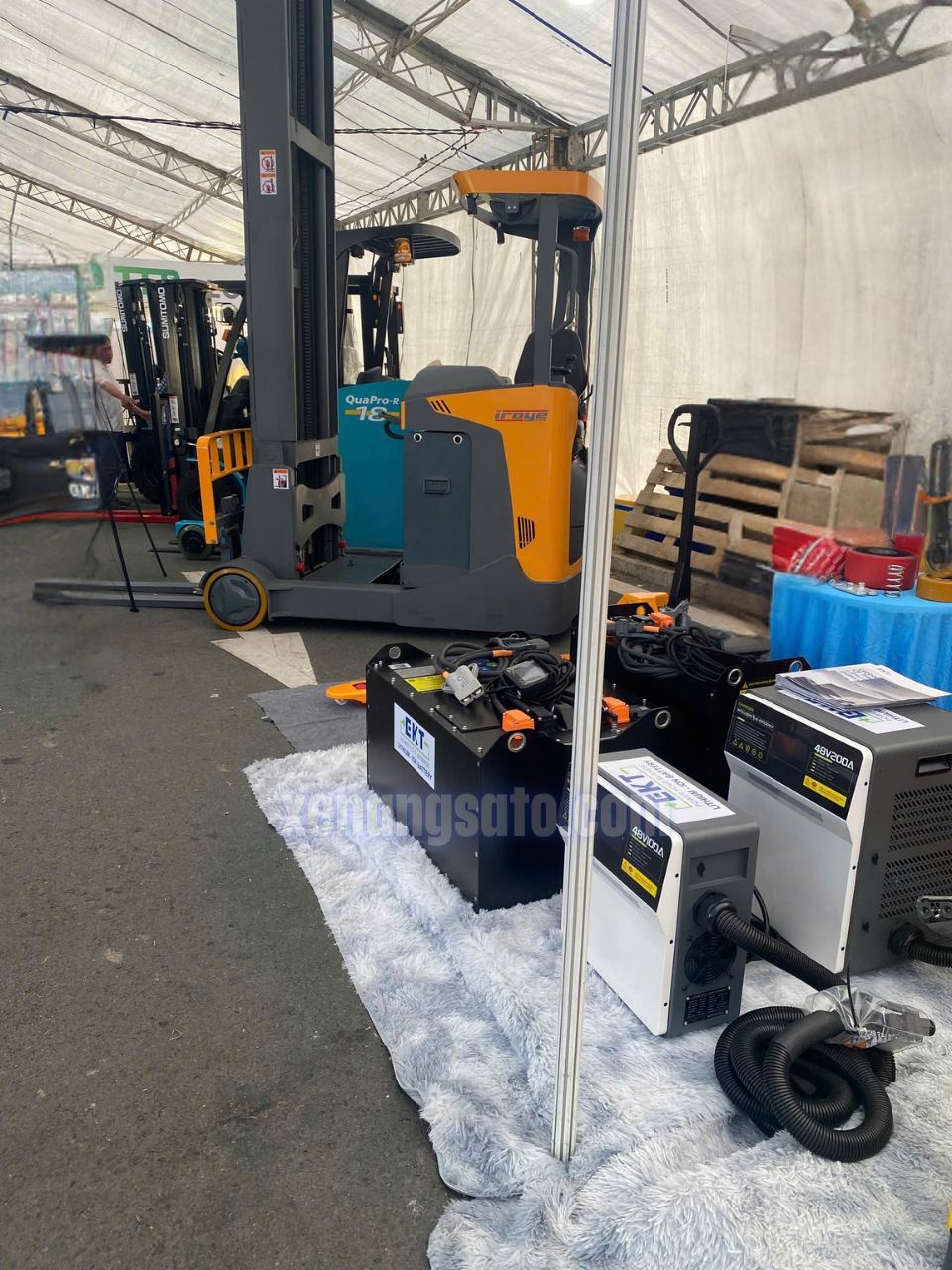 Bình ắc quy xe nâng điện Lithium hiệu Eikto (EKT) 25.6V-150AH