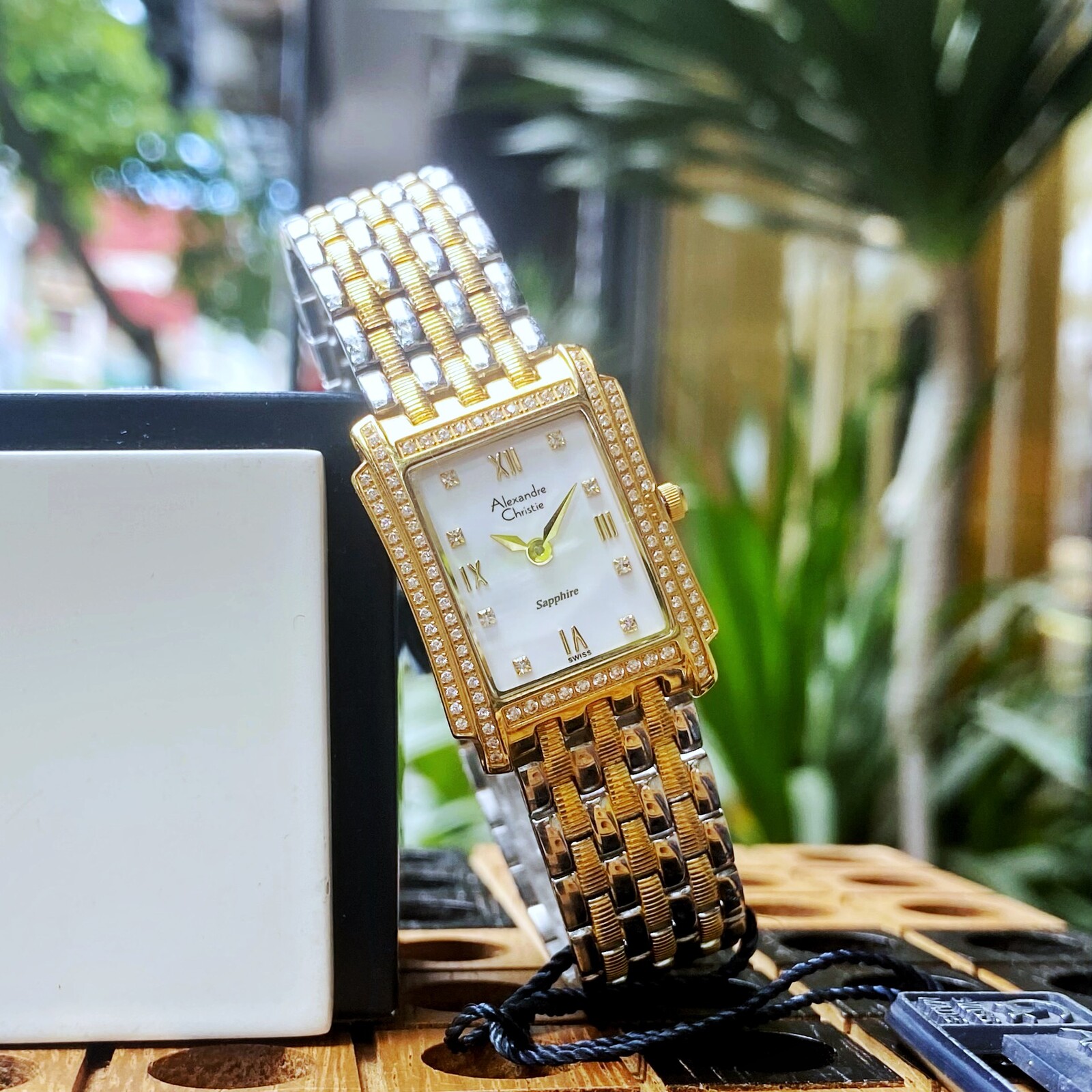 Đồng Hồ Nữ Alexandre Christie AC8B53A-LDGPGO Chính Hãng – Sang Trọng Với Thiết Kế Mặt Chữ Nhật Cá Tính