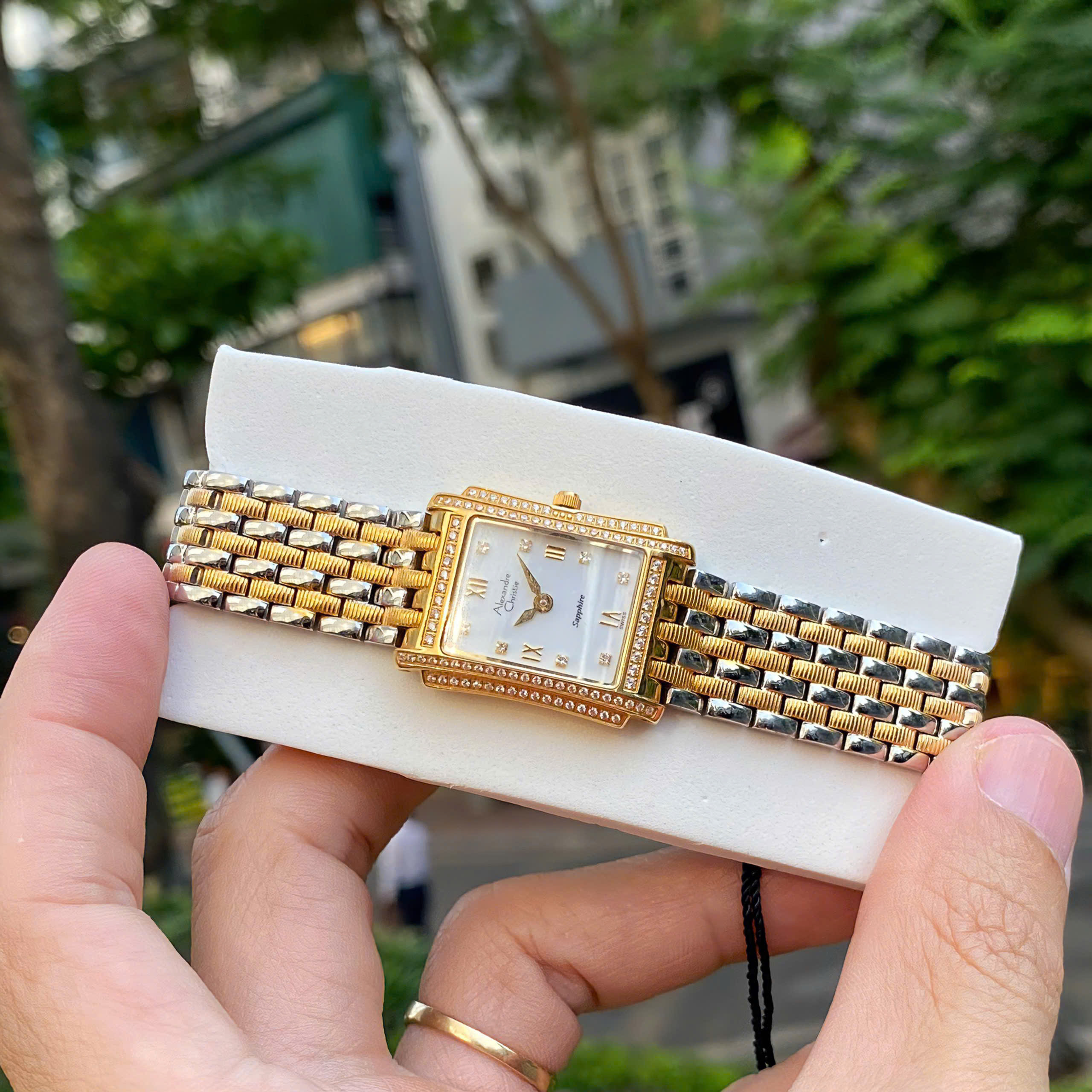 Đồng Hồ Nữ Alexandre Christie AC8B53A-LDGPGO Chính Hãng – Sang Trọng Với Thiết Kế Mặt Chữ Nhật Cá Tính