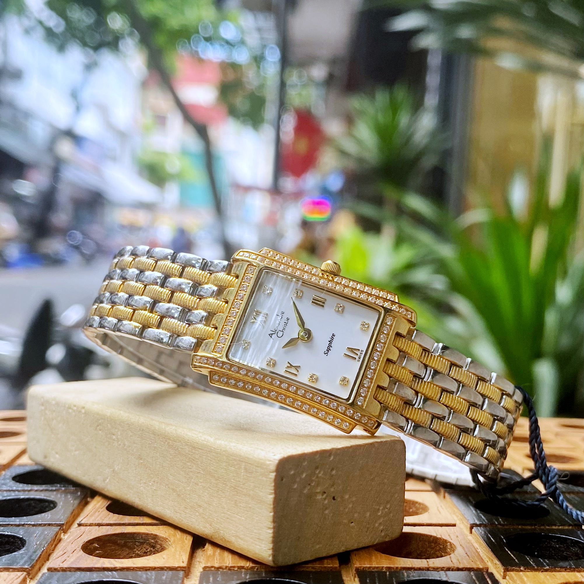 Đồng Hồ Nữ Alexandre Christie AC8B53A-LDGPGO Chính Hãng – Sang Trọng Với Thiết Kế Mặt Chữ Nhật Cá Tính