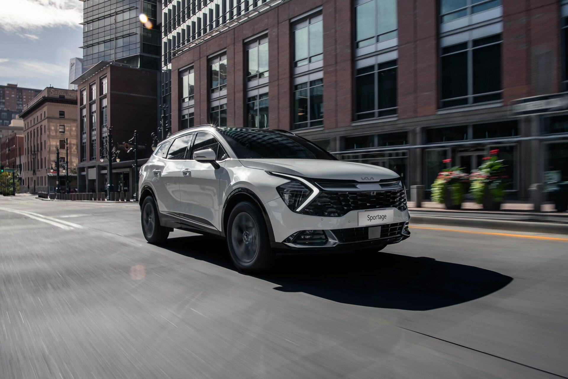 Bản Sportage 2.0G Premium thuộc nhóm tùy chọn cao cấp lần đầu có giá 769 triệu đồng  