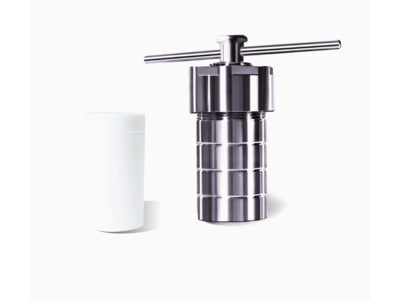 Bình phản ứng kiềm silic