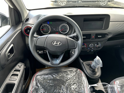 Hyundai Grand i10 Hatchback 1.2 MT Tiêu chuẩn