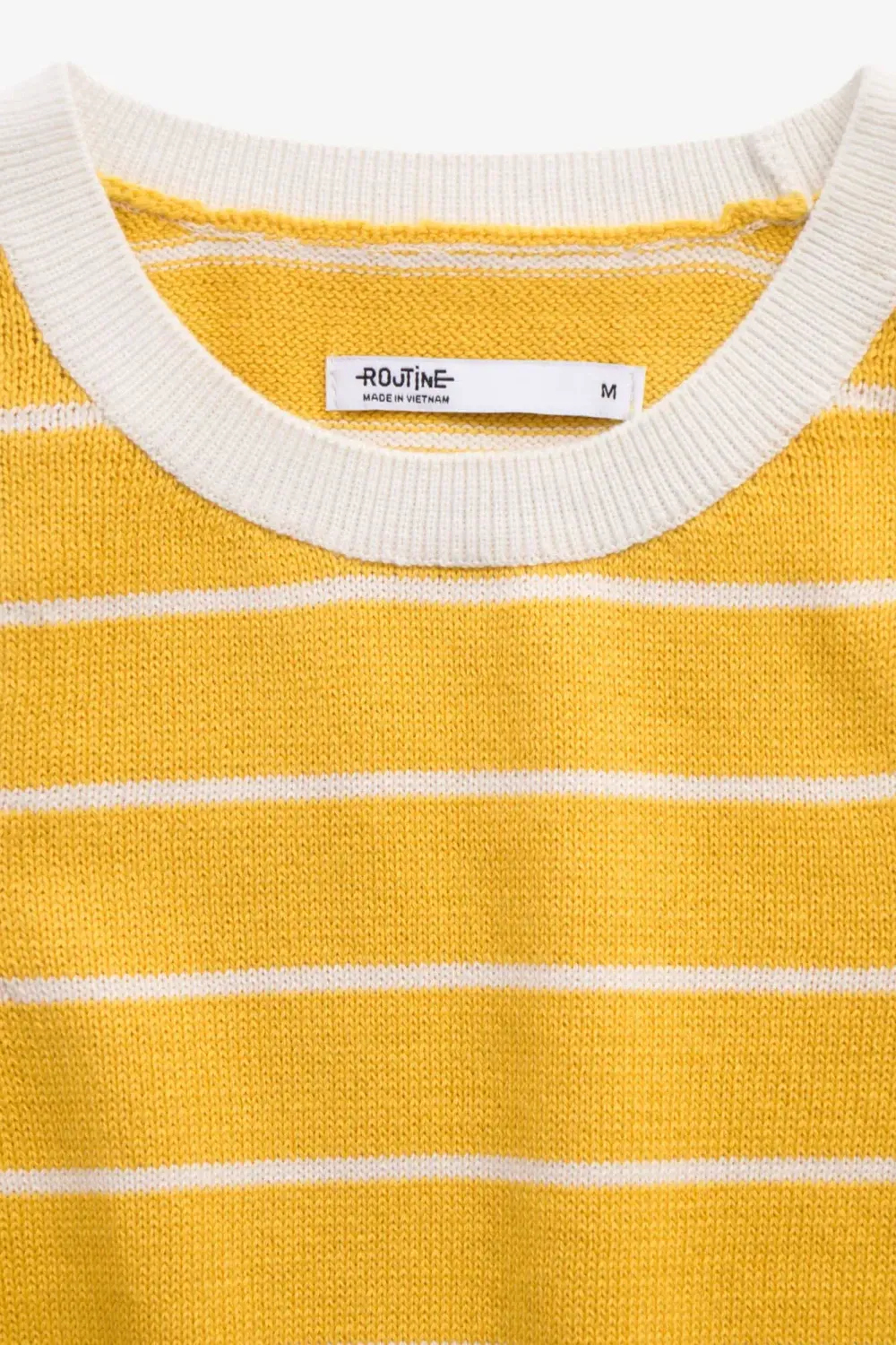 Áo dệt kim nữ sát nách. Fitted cropped