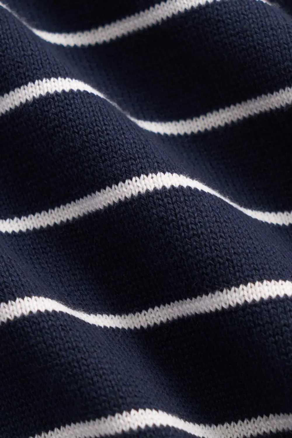 Áo dệt kim nữ sát nách. Fitted cropped