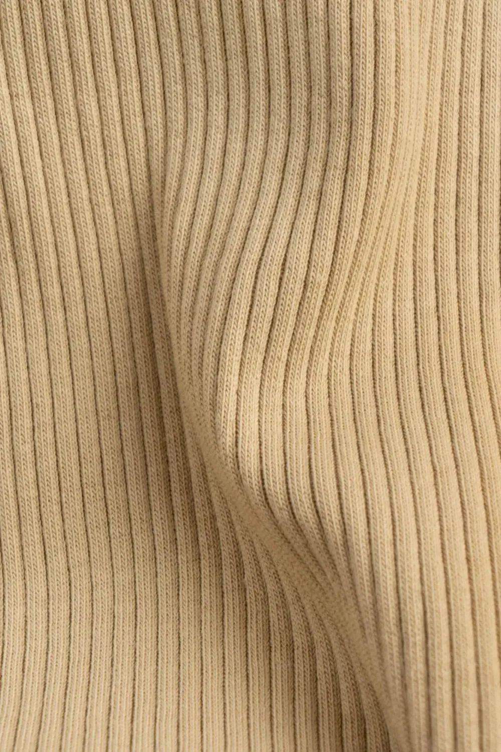 Áo hai dây cổ tim Slim