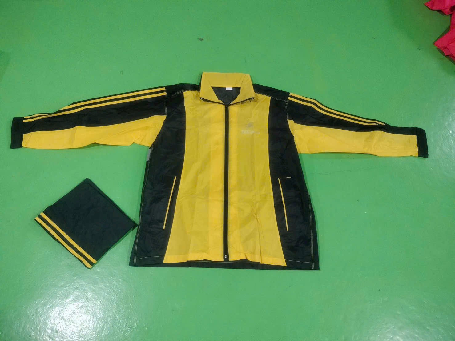 ÁO MUA BỘ PHỐI 2 MÀU