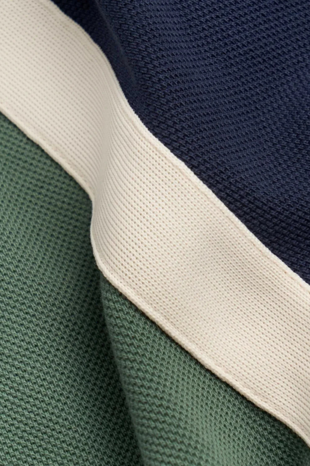 Áo Polo tay raglan phối màu