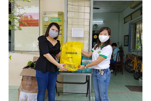 Aquashopvn (FINIS VIETNAM) gửi tặng hơn 2000 khẩu trang y tế đến các nhân viên y tế tại 2 bệnh viện Nhi đồng 1 và bệnh viện Nhi Đồng 2 tại TPHCM.