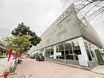 AUDI HÀ NỘI toạ lạc ở Số 8 Phạm Hùng