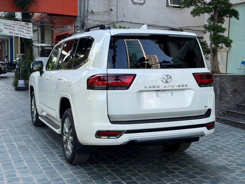 Toyota Land Cruiser HEV