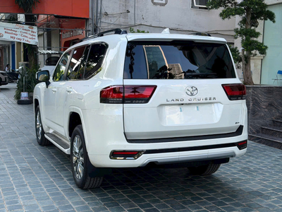 Toyota Land Cruiser HEV