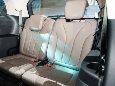 BYD M6
