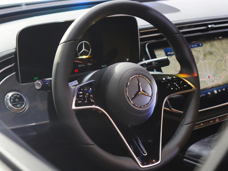 Mercedes Benz E300 AMG