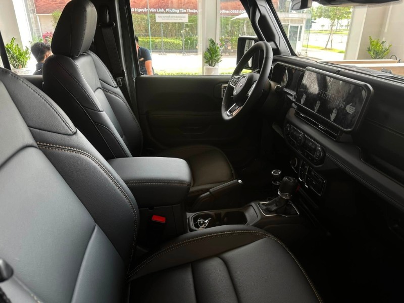 Jeep Wrangler Sahara
