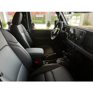 Jeep Wrangler Sahara