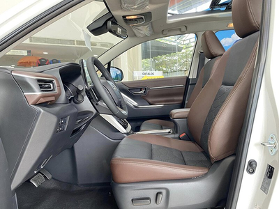 Toyota Innova Cross HEV