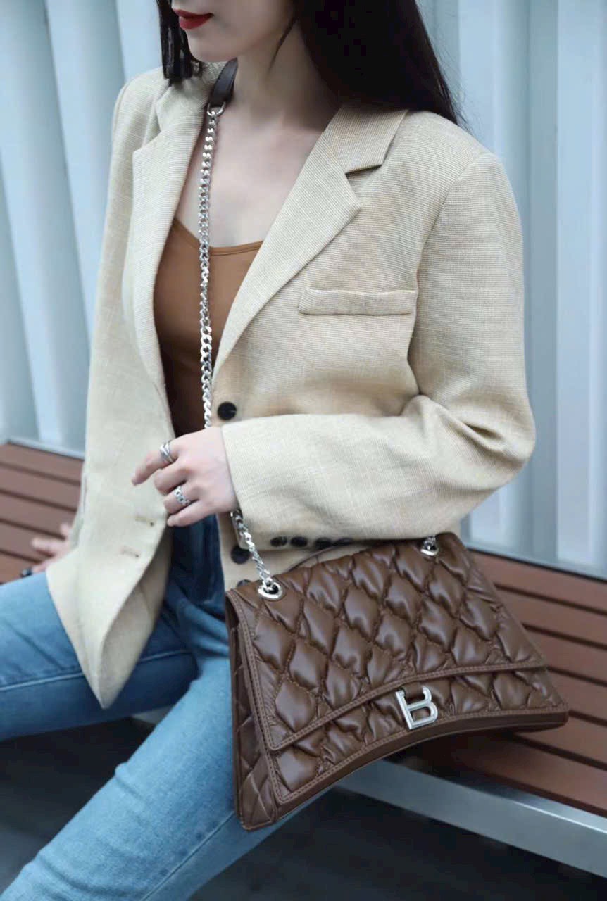 Túi nữ khoác vai Classic Flap Medium B9231