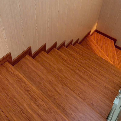 Bậc cấp cầu thang nhựa giả gỗ siêu bền BLO- STAIR PROTECT HNO