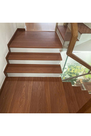 Bậc cấp cầu thang nhựa giả gỗ siêu bền EWO- STAIR DNG