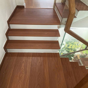 Bậc cấp cầu thang nhựa giả gỗ siêu bền EWO- STAIR DNG