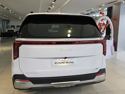 New KIA Carnival 1.6 HEV Signature 7S​