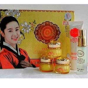 BAI FU SU ( DAE JANG GEUM ) Bộ mỹ phẩm cao cấp Hàn Quốc đặc trị nám, trắng da