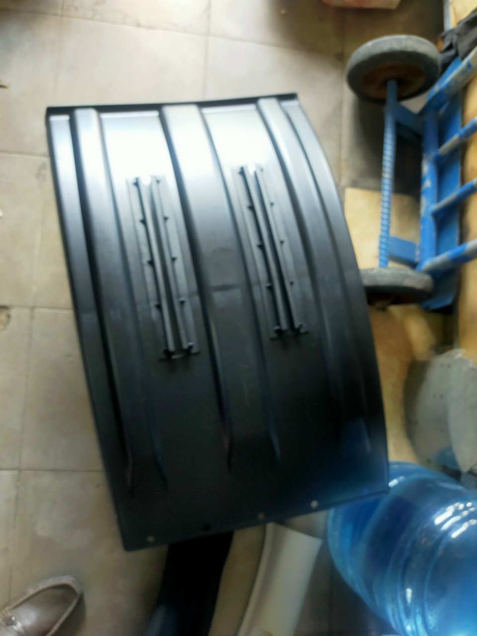 BÁN CHẮN BÙN LỐP TRƯỚC FAW CHIẾN THẮNG 7 TẤN 7 CẦU DẦU
