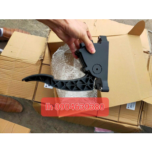 BÁN CHÂN ĐẠP GA FAW 1 CẦU 260 MÁY ĐIỆN