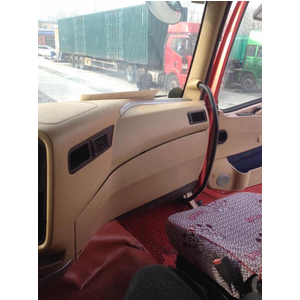 Bán xe đầu kéo 2 cầu Howo A7, công suất 420 Ps cũ, đã qua sử dụng. Hàng trung ương.