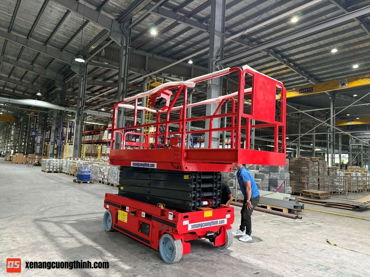 Bàn Giao Thang Nâng Người Tự Hành 11m | Xe Nâng Cường Thịnh