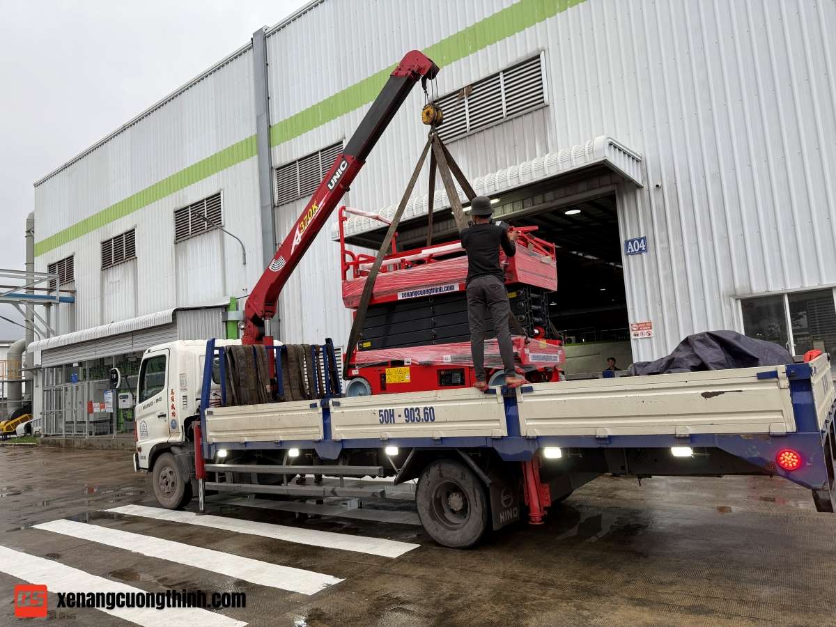 Bàn Giao Xe Thang Nâng Người | Xe Nâng Cường Thịnh