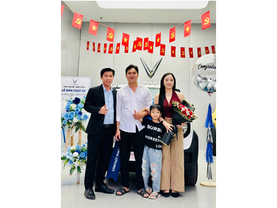 BÀN GIAO VINFAST VF3 VỀ VỚI GIA ĐÌNH ANH THÁI - TP. HỒ CHÍ MINH