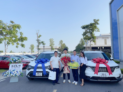 BÀN GIAO XE KIA CARNIVAL & KIA CAREN CHO CÔNG TY TNHH SAMJIN LND VINA | 16/05/2023