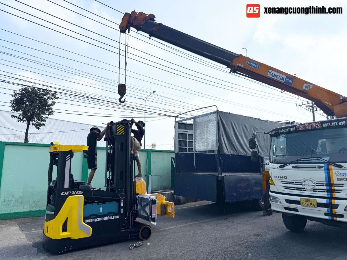 Bàn Giao Xe Nâng Điện 3 Chiều VNA OPX15 | Xe nâng Cường Thịnh