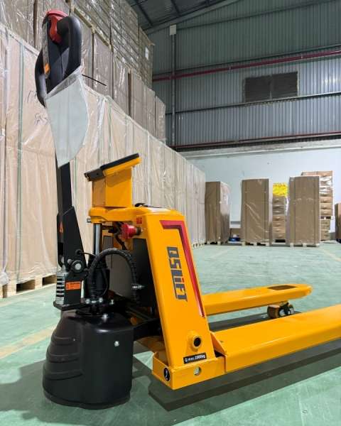 Bàn giao xe nâng điện gắn cân QSLift EPT20E-S