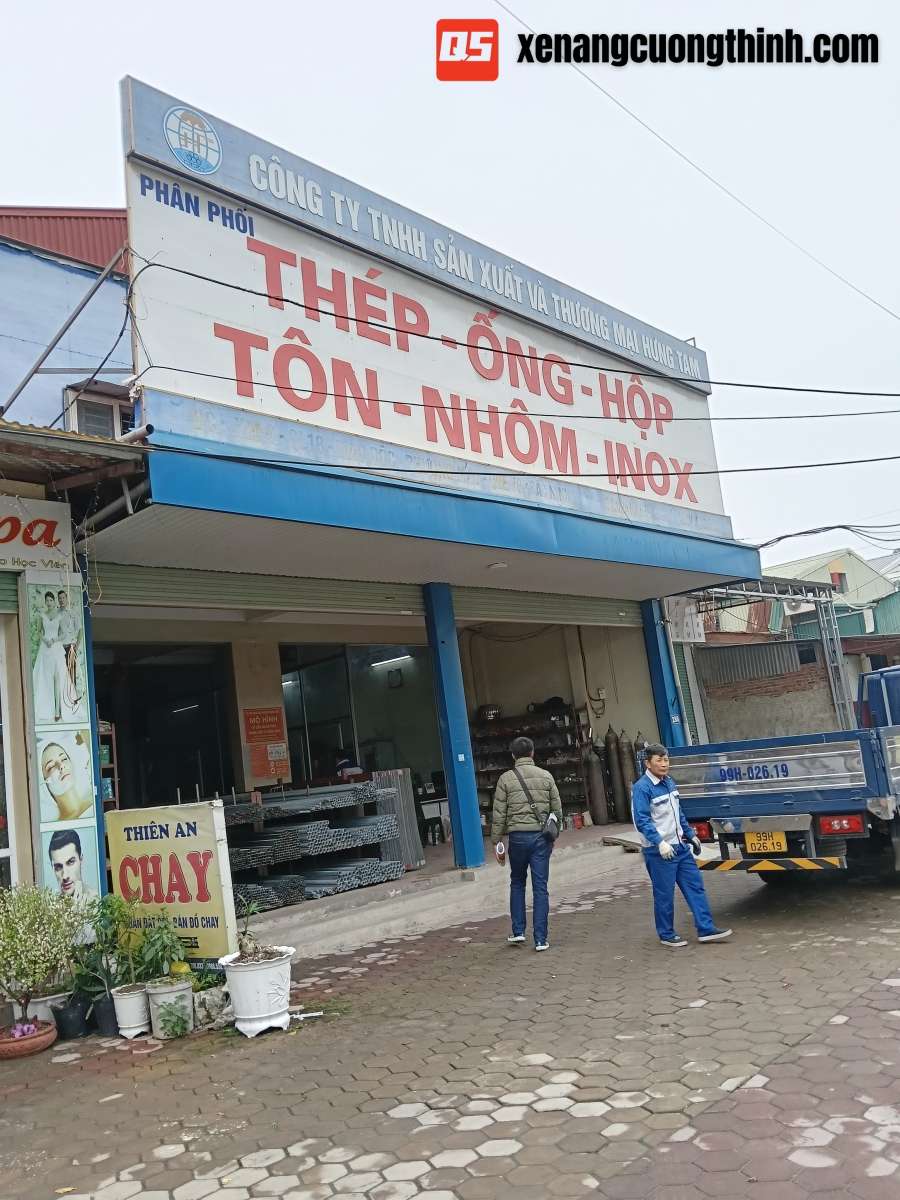 Bàn giao xe nâng điện tự leo tại Bắc Ninh