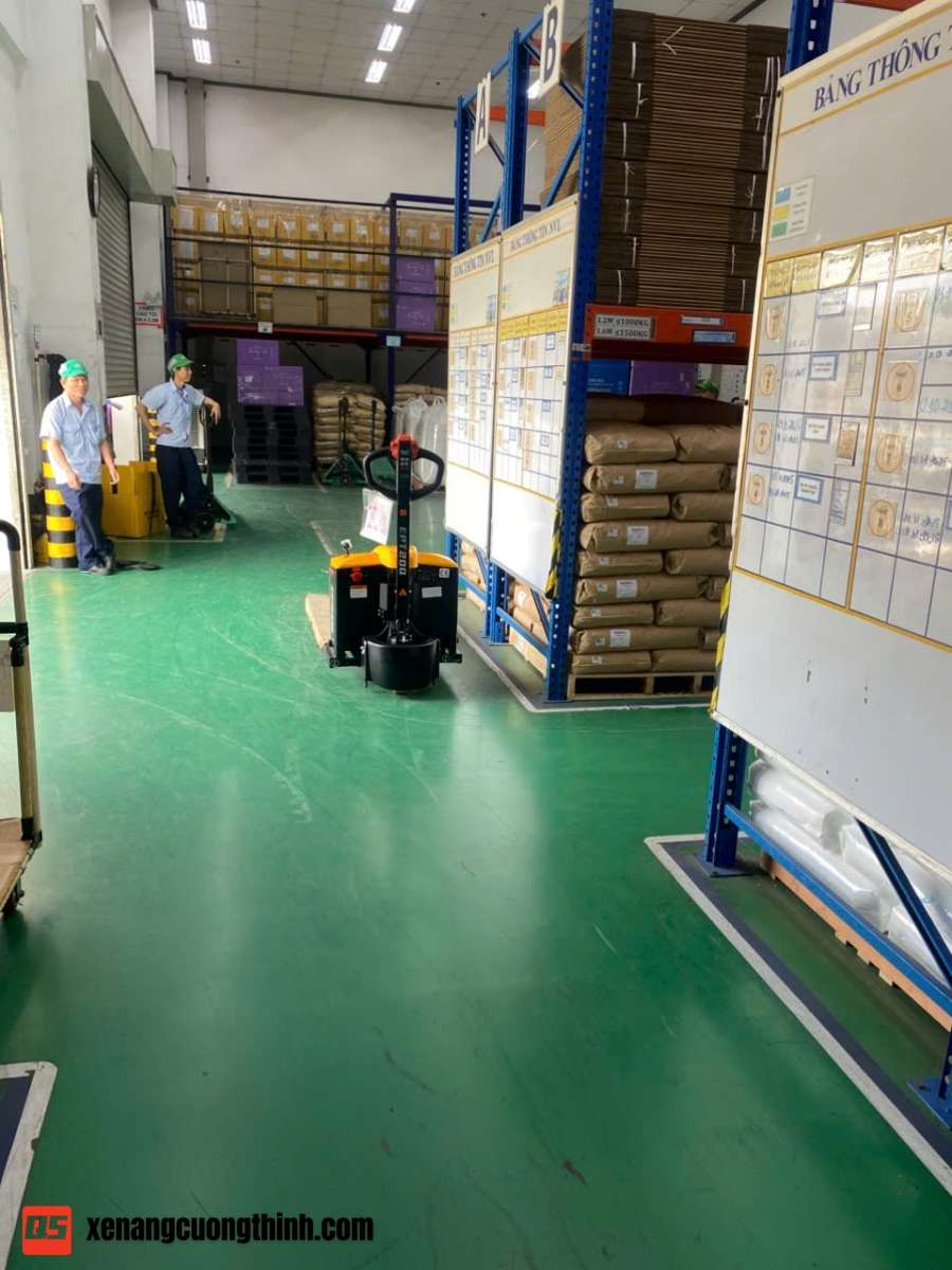 Bàn Giao Combo Xe Nâng Tay Điện 1.5 Tấn - 2 Tấn QSLift | Xe Nâng Cường Thịnh