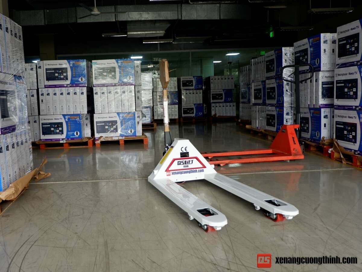 Bàn Giao Xe Nâng Tay | Xe Nâng Cường Thịnh