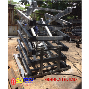 Bàn nâng hàng tự động