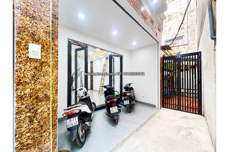 Bán Nhà Ngõ Dương Văn Bé Hai Bà Trưng, Ngõ Nông, 41m², 5 Tầng, Thang Máy, Gần Times City