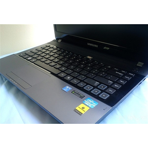 SAMSUNG NP300E4Z Core i3-2350M~2.3GHz Ram 2G HDD 320GB 14